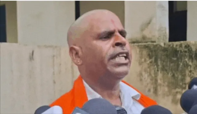 all-hindus-have-right-to-narrate-bhagavad-katha-kashi-vidvat-parishad-on-etawah-incident