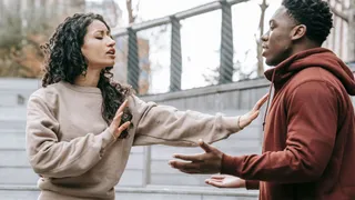 How To Respond To These 5 Subtle Signs Of Toxic Communication?