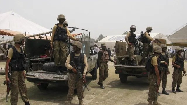 pakistan-suicide-bombing-13-soldiers-killed-29-injured-after-militants-ram-explosiveladen-vehicle-into-army-convoy