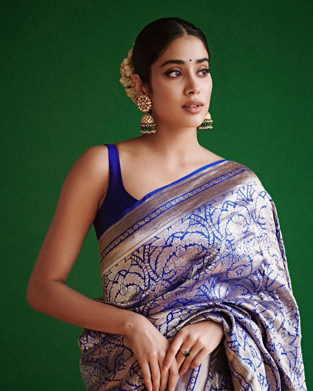 tara sutaria banarasi saree
