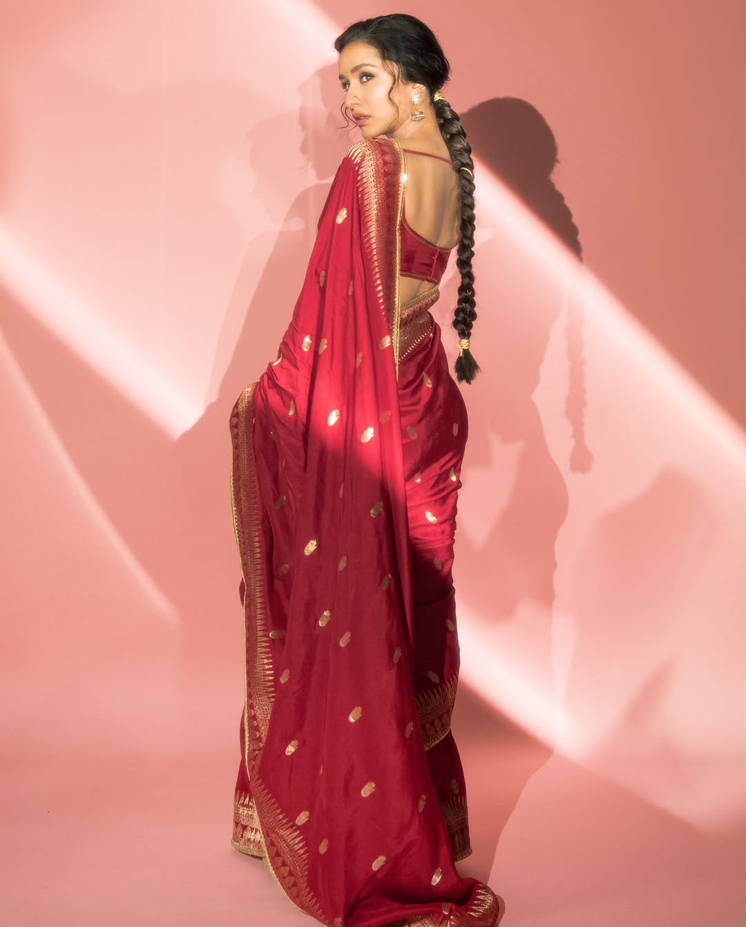 shraddha kapoor banarasi saree