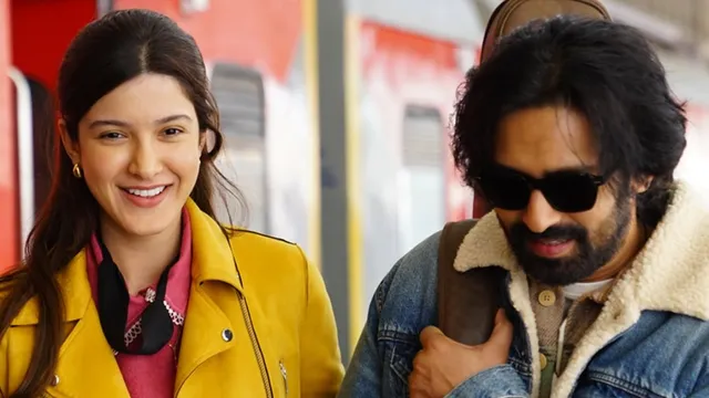 aankhon-ki-gustaakhiyan-trailer-out-shanaya-kapoor-and-vikrant-massey-weave-tales-of-love-in-their-upcoming-romantic-drama