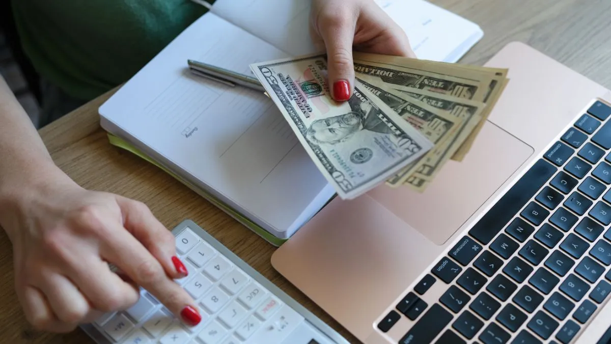 woman-paid-off-credit-card-debt-using-chatgpt-in-just-30-days-heres-how