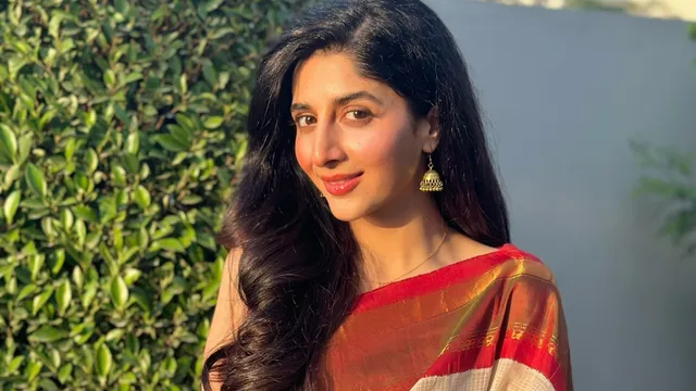 sanam-teri-kasam-star-mawra-hocane-instagram-becomes-visible-in-india-again-ban-still-active-on-other-pakistani-celebrities