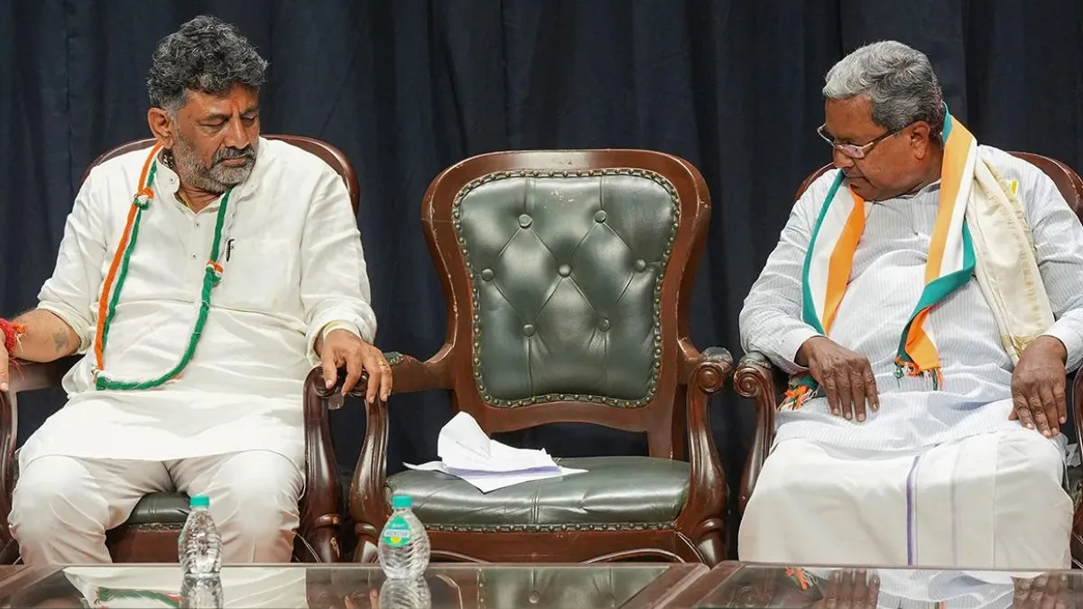 karnataka-political-crisis-randeep-singh-surjewala-mlas-meeting-chief-minister-change-dk-shivakumar-siddaramaiah-karnataka-news