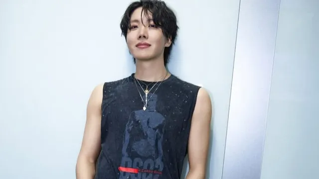 when-bts-jhope-came-to-seoul-as-a-trainee-to-live-with-his-band-members-it-was-very-messy-latest-kpop-news