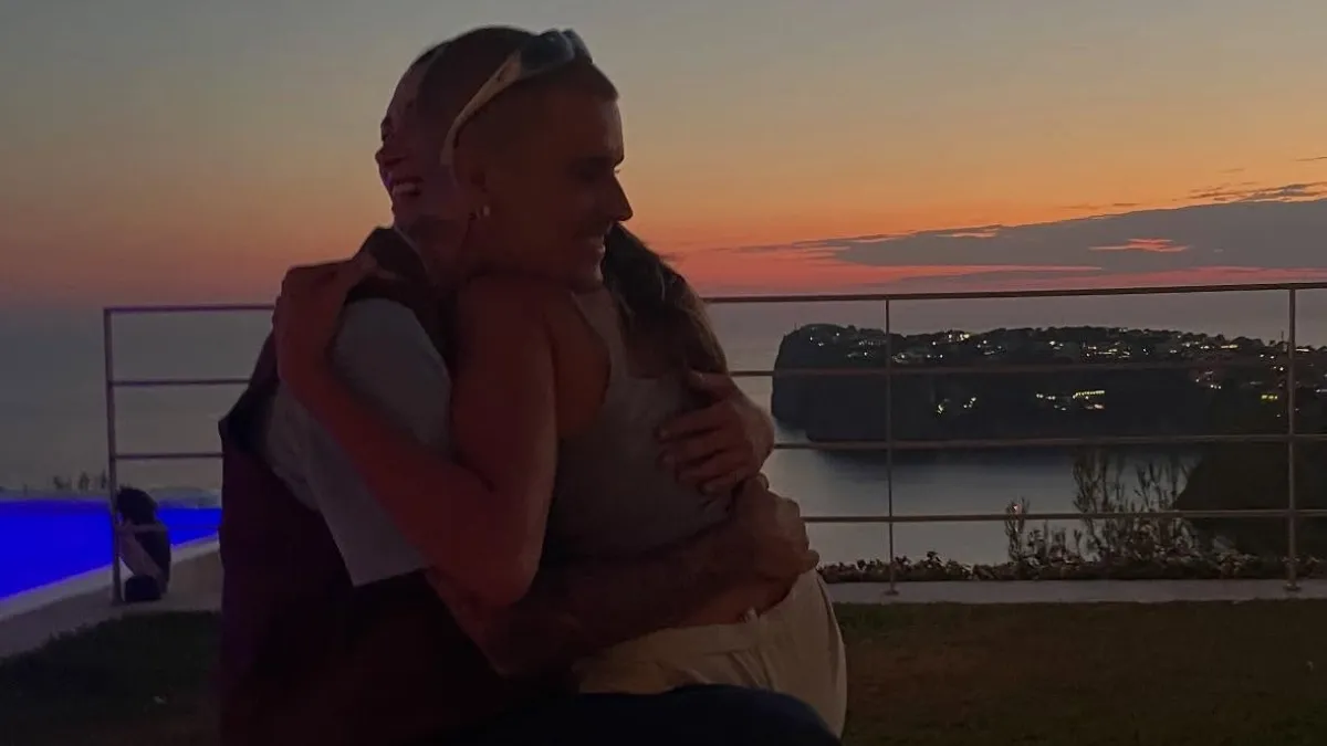 justin-bieber-shares-romantic-photo-with-hailey-amid-divorce-rumours-calls-her-my-forever-and-always