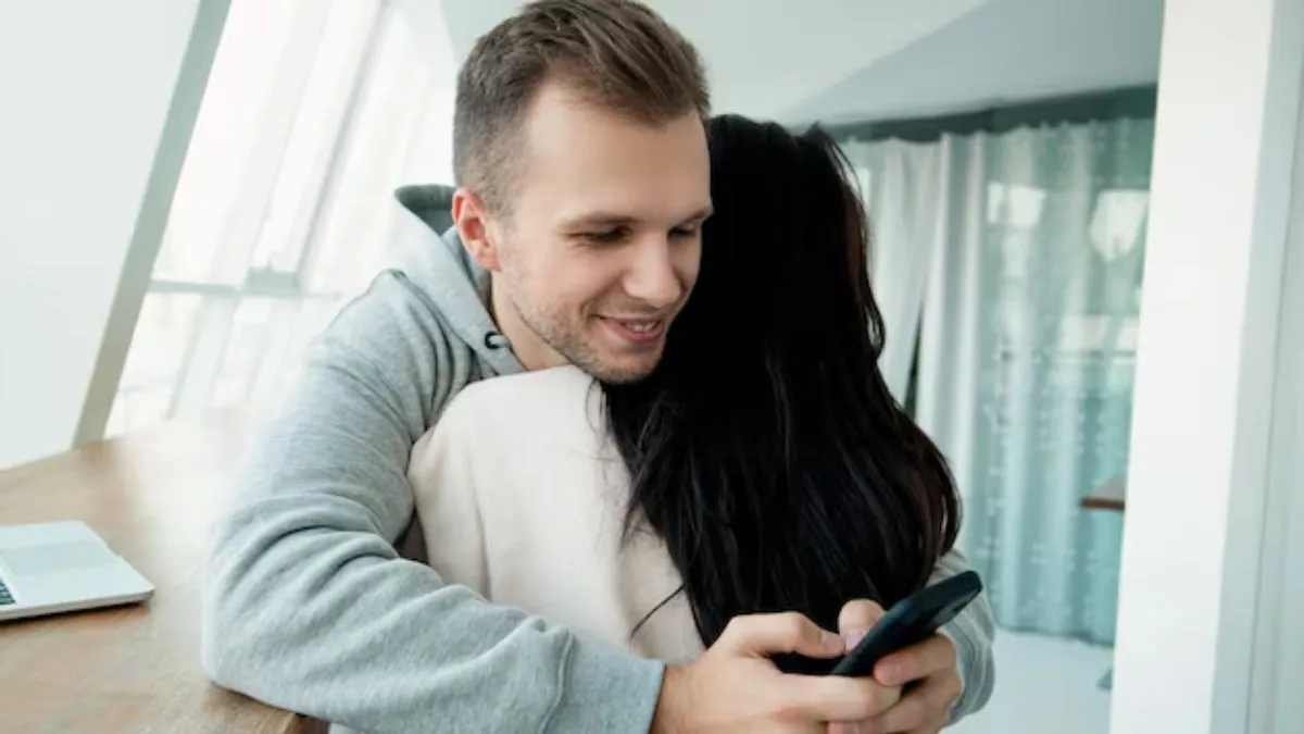 did-you-know-checking-your-wife-messages-could-cost-you-crores-in-uae