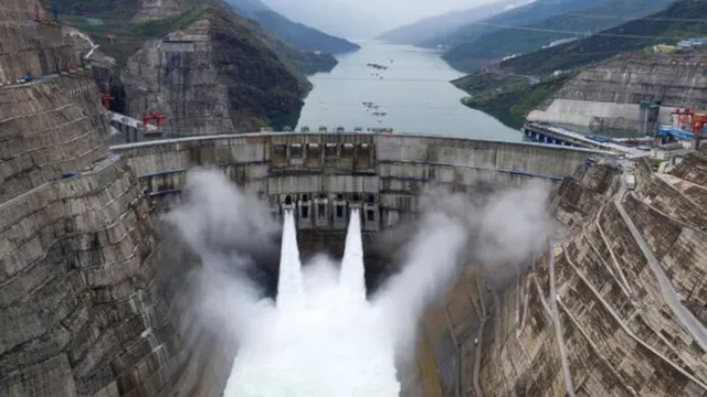 arunachal-cm-pema-khandu-water-bomb-warning-as-china-builds-worlds-largest-dam-project-near-india-border