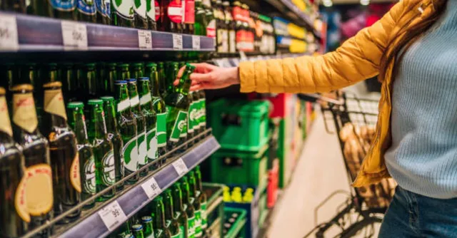 up-plan-mega-investment-in-liquor-industry-state-set-to-sign-rs-5000-cr-mou-plans-veiled-sales-along-kanwar-yatran-route
