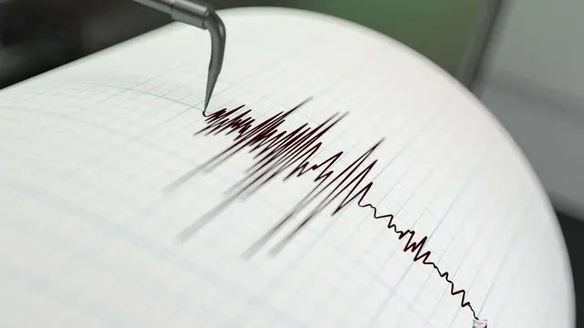 Earthquake In Delhi-NCR: 4.4 Magnitude Quake Jolts National Capital, Strong Tremors Felt In Noida, Gurugram