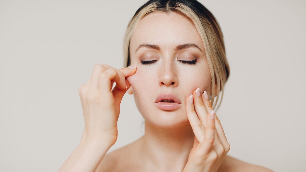 Facial Exercises To Look Younger And Delay Ageing