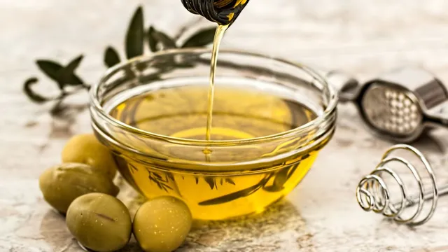 how-to-make-diy-amla-oil-at-home-for-longer-and-stronger-hair