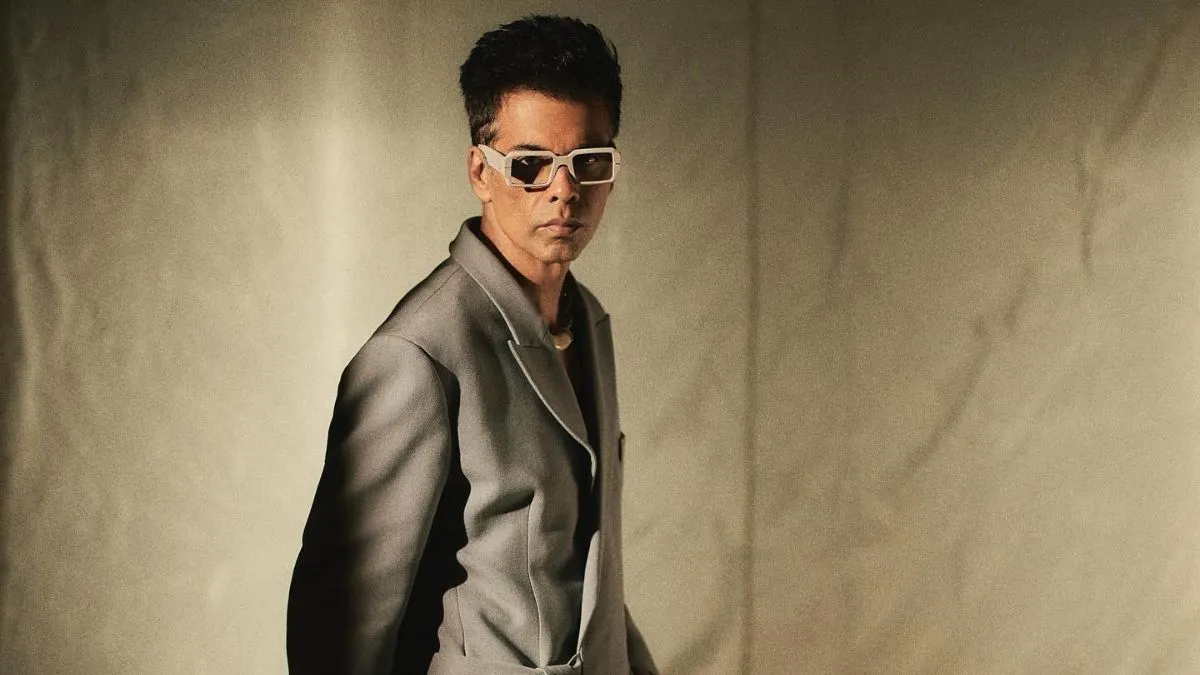 logon-ne-mujhe-maar-he-dala-tha-karan-johar-slams-trolls-for-calling-him-unwell
