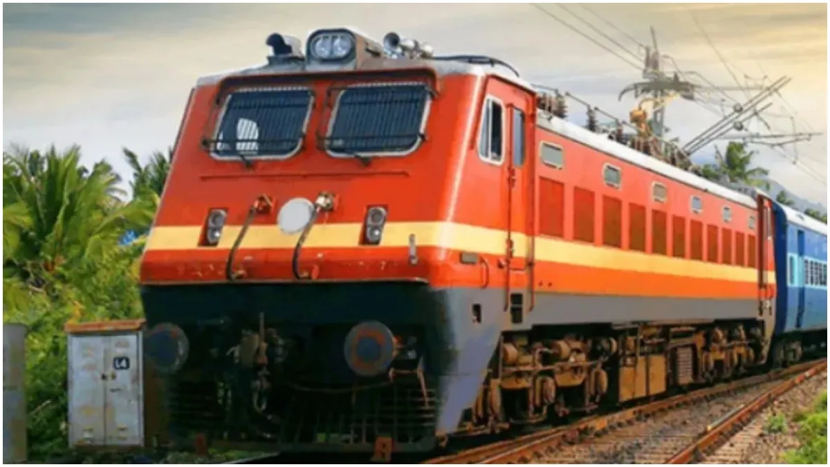 railway-news-now-file-complaints-on-whatsapp-while-in-train-railways-introduces-this-feature-check-features-process