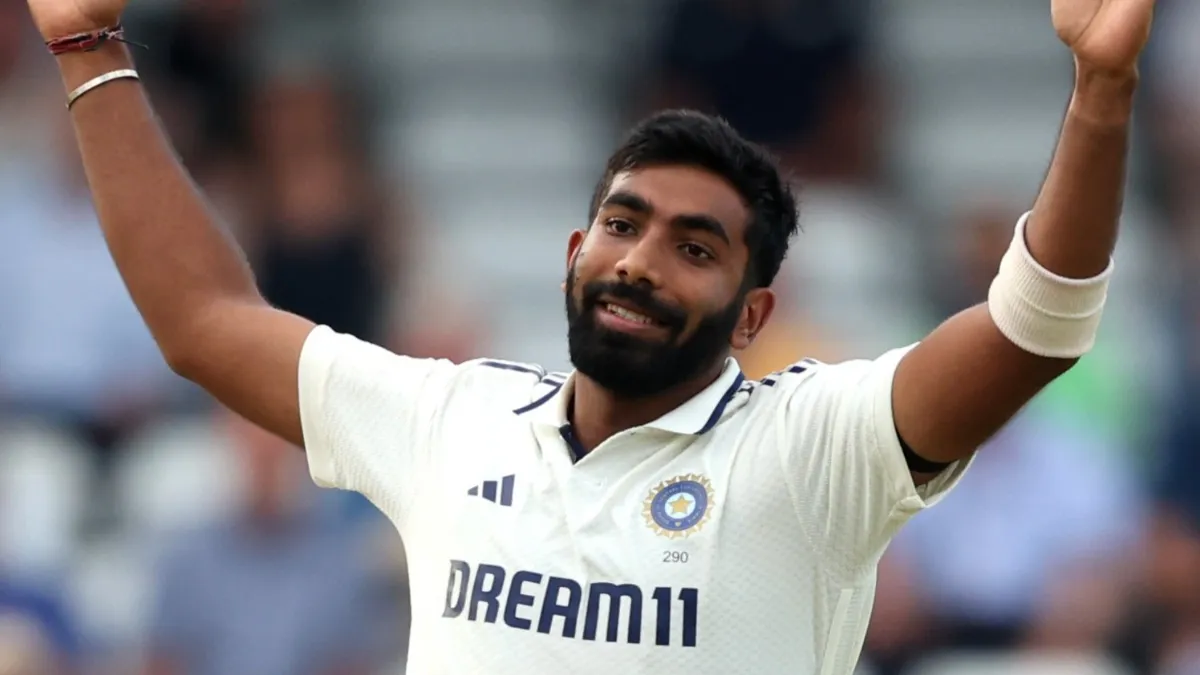 india-national-cricket-team-vs-england-cricket-team-3rd-test-jasprit-bumrah-cheeky-reaction-to-fans-query-for-a-wicket-goes-viral-video