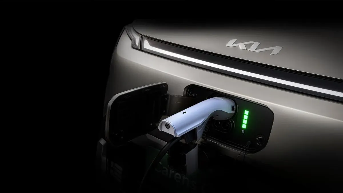 kia-carens-clavis-ev-launch-today-watch-it-live-here