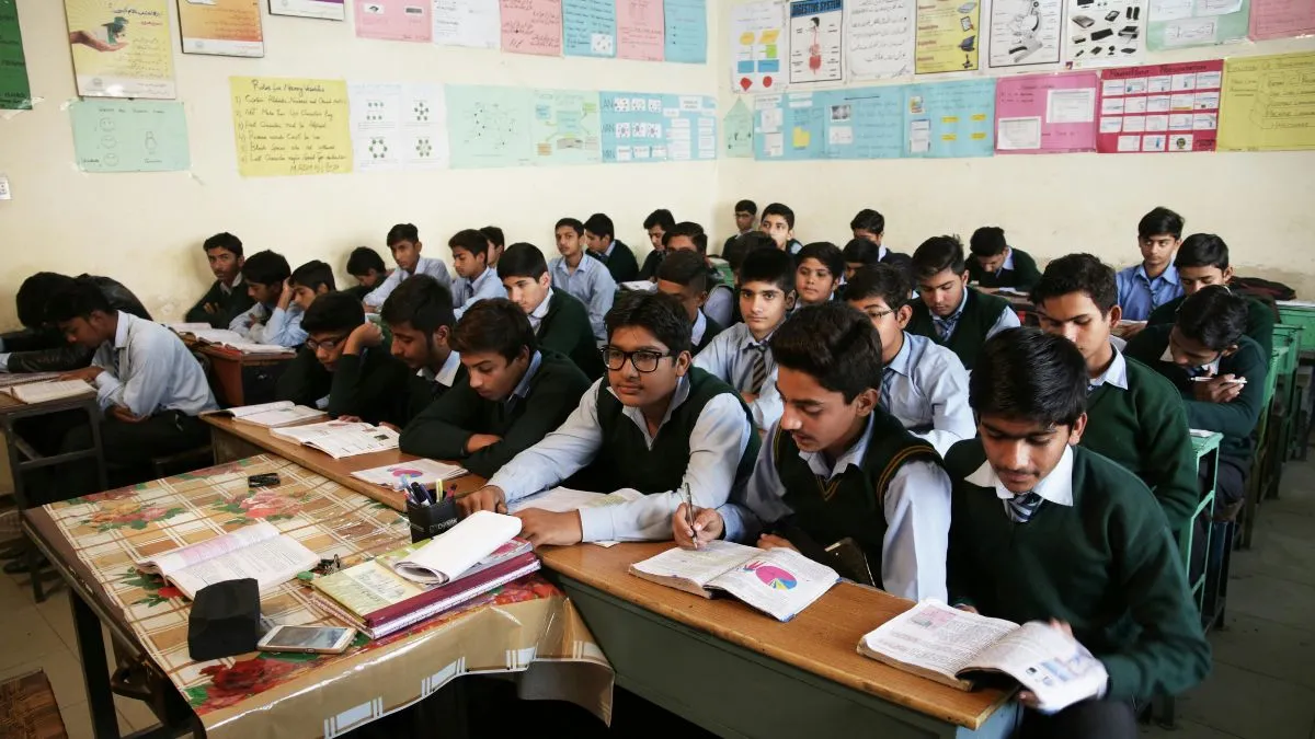 hyderabad-schools-directed-to-remove-back-benches-adopt-ushaped-seating-for-better-student-engagement