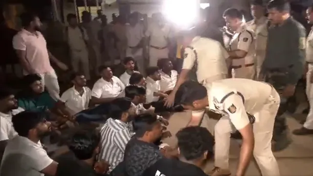 odisha-girl-selfimmolation-several-bjd-congress-leaders-detained-over-protest-outside-aiims-bhubaneswar