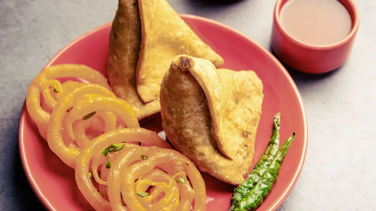 desi-indian-foods-samosa-and-jalebi-declared-unhealthy-join-cigarettes-on-health-alert-list
