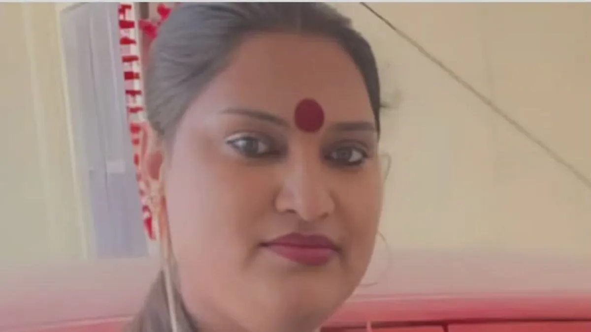 bangladeshi-man-who-posed-as-transgender-woman-in-bhopal-for-20-years-faces-deportation-entered-india-illegally-at-17