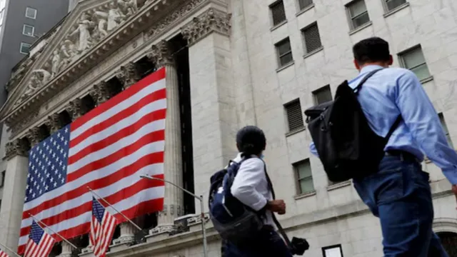 us-faces-70-to-80-per-cent-drop-in-indian-students-as-visa-crisis-deepens