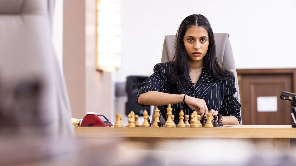 fide-womens-world-cup-divya-deshmukh-koneru-humpy-d-harika-and-vaisha-storm-into-quarters