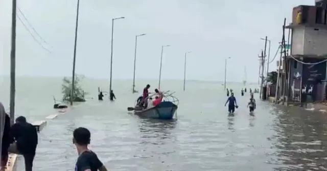 up-rain-update-downpour-alert-in-7-districts-800-shifted-in-relief-camps-after-floodlike-situation-in-varanasi