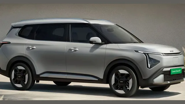 kia-carens-clavis-ev-bookings-to-begin-tomorrow-check-price-range-and-features