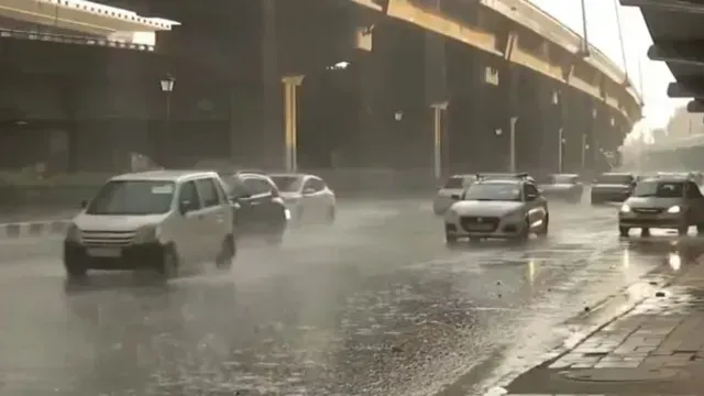 weather-alert-rain-in-delhi-ncr-today-heavy-rain-alert-himachal-pradesh-karnataka-bihar-forecast