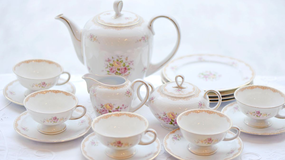ways to remove stickers from crockery