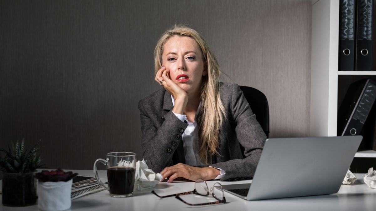 Desk Job Harming Health (1)