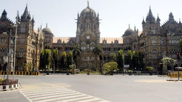mumbai-news-bomb-threat-call-from-assam-triggers-search-at-csmt-no-suspicious-object-found