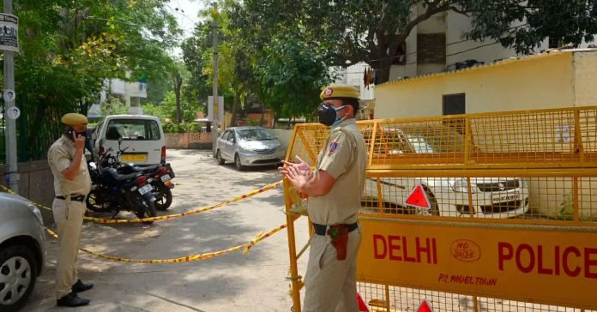 delhi-taxi-driver-shot-in-head-in-badarpur-two-suspects-detained