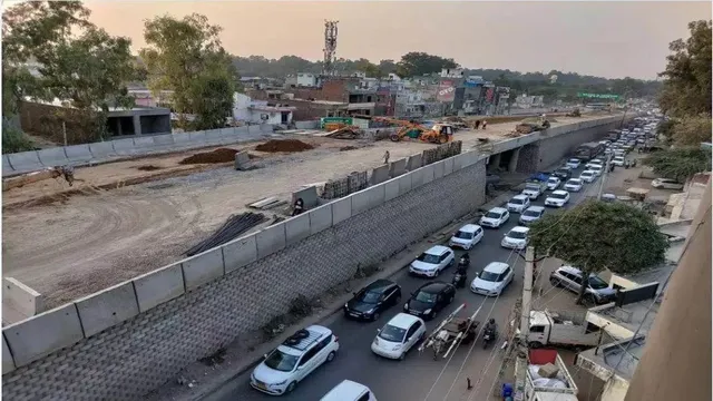 delhi-news-iit-rtr-and-modi-mill-flyovers-to-undergo-structural-audit-and-repairs-to-fix-cracks-damaged-barriers