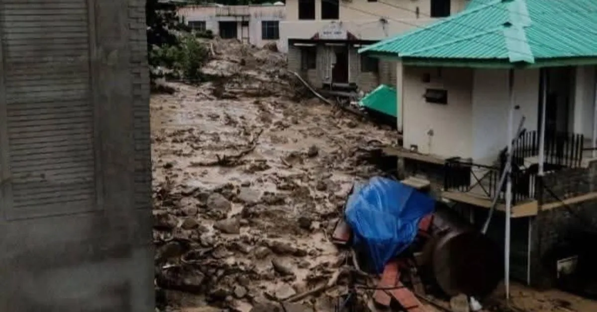 heavy-rains-paralyse-himachal-pradesh-357-roads-blocked-power-and-water-supply-affected