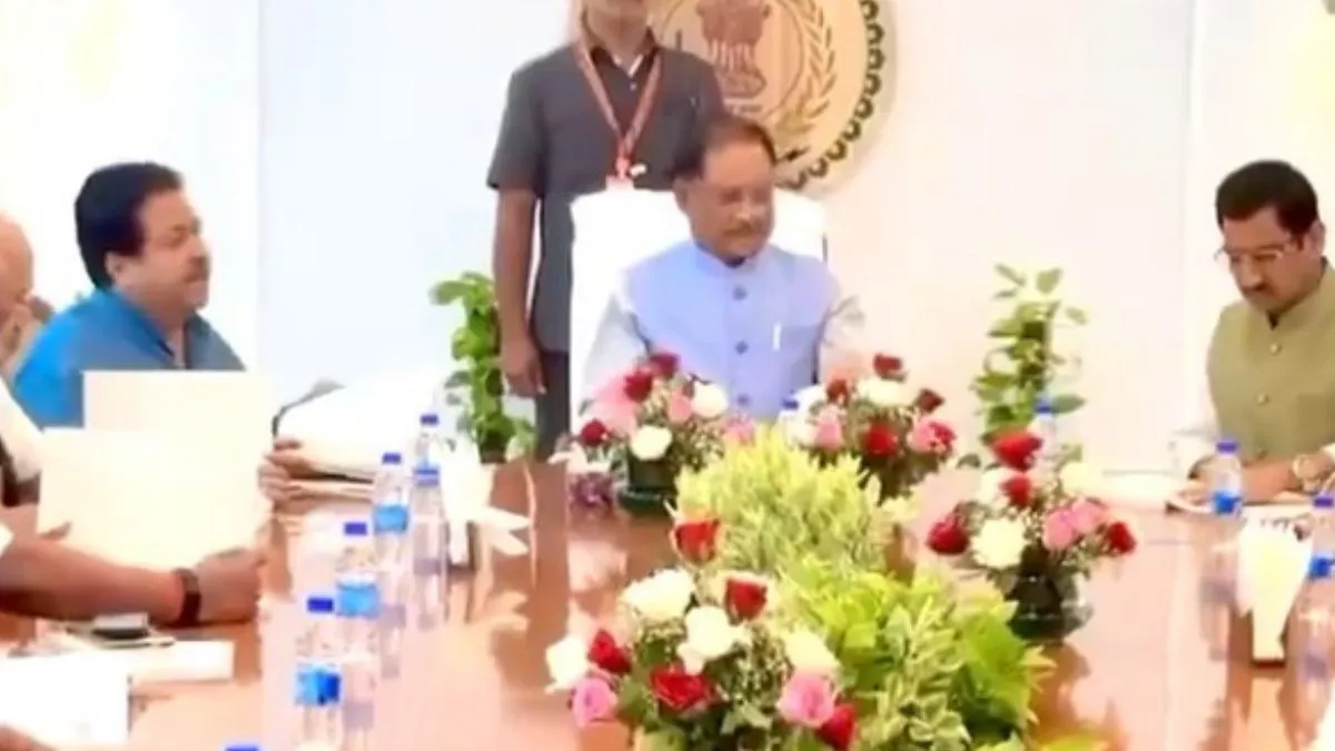 chhattisgarh-cm-vishnu-deo-sai-meets-state-mps-in-delhi-amid-monsoon-session-holds-discussion-on-key-issues