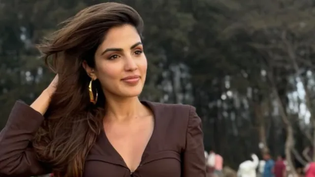 sushant-singh-rajput-death-case-rhea-chakraborty-asked-to-respond-to-cbi-closure-report