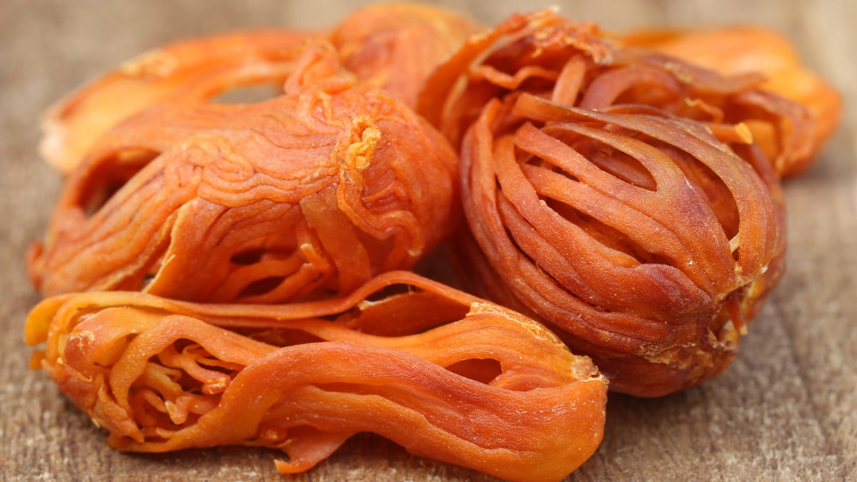 Is javitri effective for treating skin conditions like acne 6 least
