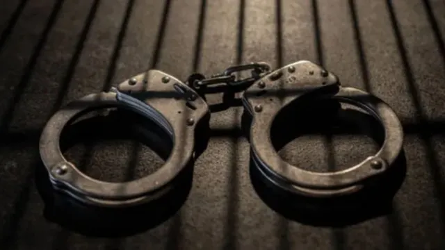 mumbai-shocker-tuition-teacher-arrested-for-burning-students-hand-over-punishment-for-bad-handwriting