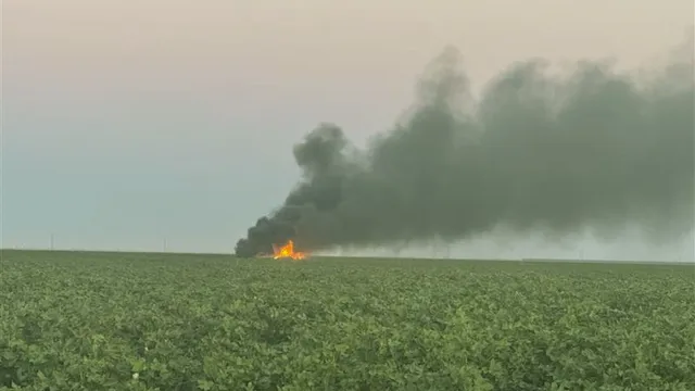 us-navy-fighter-jet-f35c-crashes-near-lemoore-air-station-in-california-updates