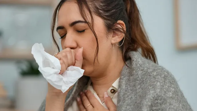 world-lung-cancer-day-2025-doctor-shares-warning-signs-of-lung-cancer-you-shouldnt-ignore