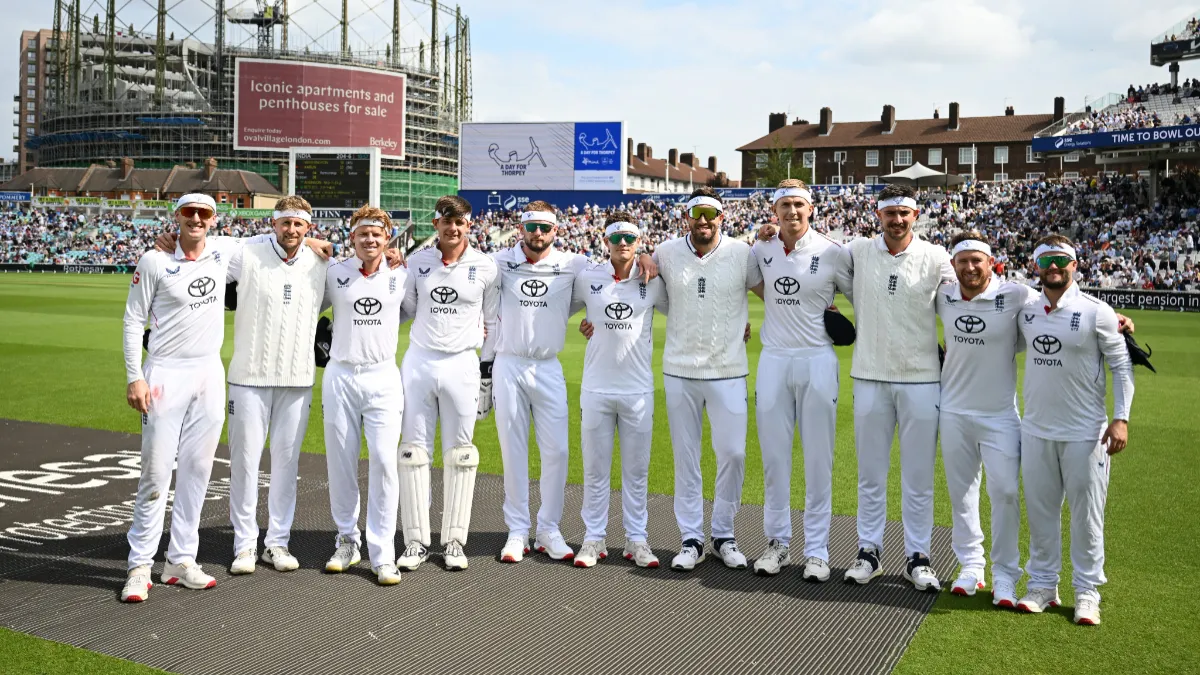 ind-vs-eng-scorecard-england-players-are-sporting-white-headbands-on-day-2-of-oval-test