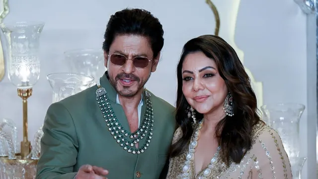 shah-rukh-khan-makes-hilarious-request-to-wife-gauri-after-national-award-win-brag-about-me