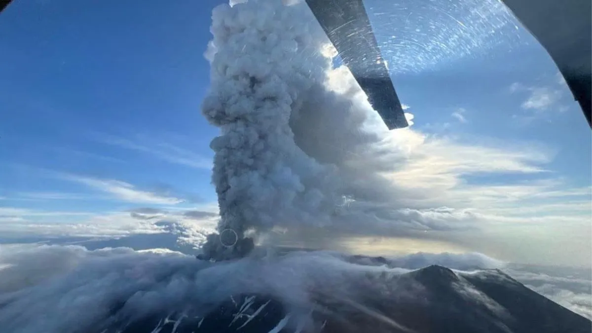 russia-kamchatka-krasheninnikov-volcano-erupts-for-first-time-in-history-spews-ash-6000-meters-high-aviation-alert-issued-viral-video