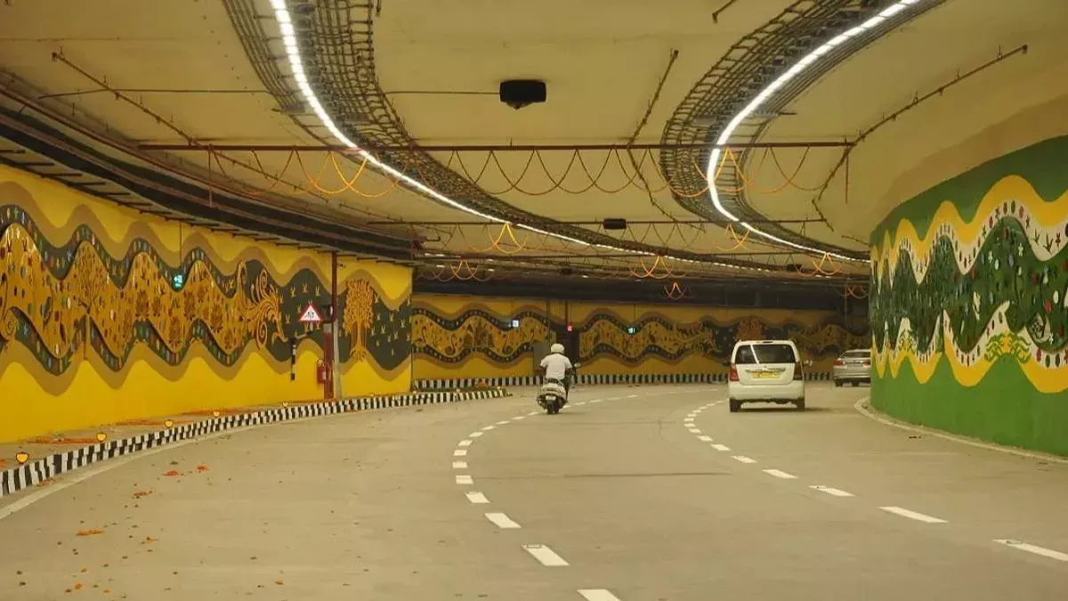 delhi-traffic-update-pragati-maidan-underpass-work-resumes-after-long-pause-expected-to-decongest-ito-stretch-details