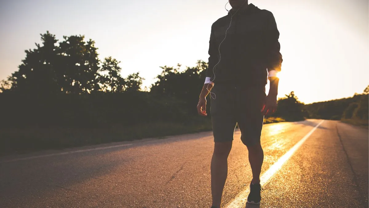 how-many-calories-do-you-really-burn-walking-10000-steps-a-day