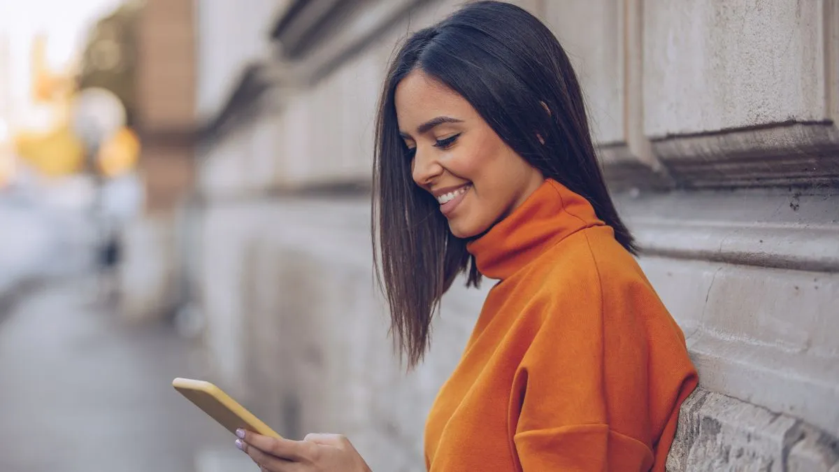 20-dark-messages-women-secretly-love-responding-to