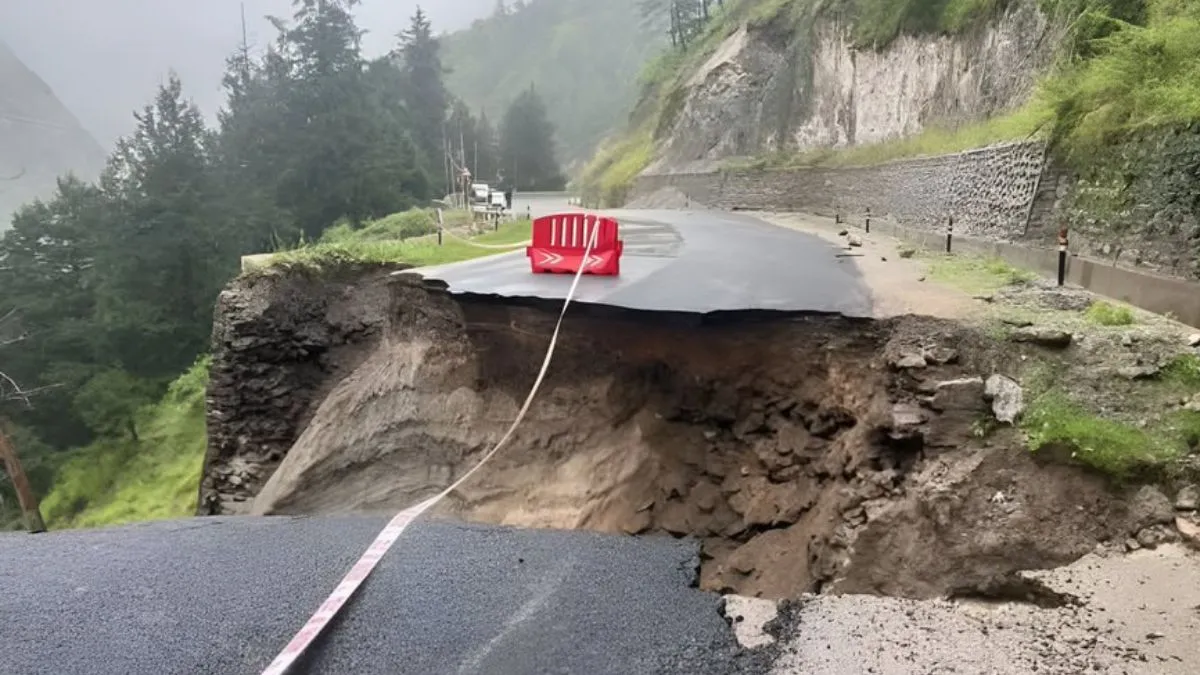 uttarakhand-heavy-rain-leads-to-surge-in-water-levels-in-these-regions-several-roads-get-blocked
