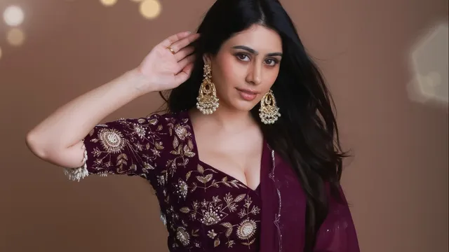 loveyatri-actress-warina-hussain-changes-name-to-hira-warina-for-a-fresh-start